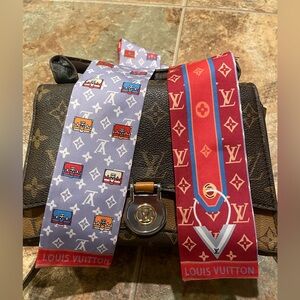 LVee bag purse monogram bag scarf or tie 💕💕👑